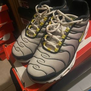 Nike Air Max “Bumble bee”